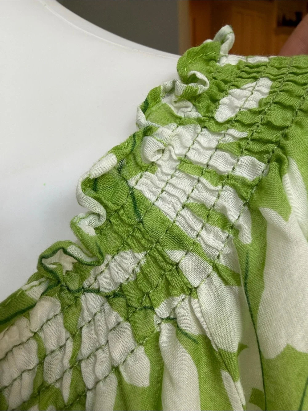 Banana Republic Green and White Leaf-Print V-Neck Blouse